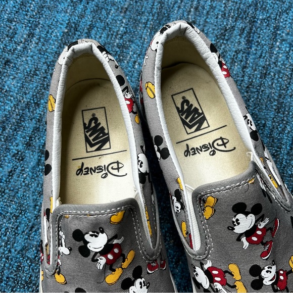 RARE Vans x Disney Mickey Mouse Classic Slip On Sneakers Limited Edition - Picture 5 of 10